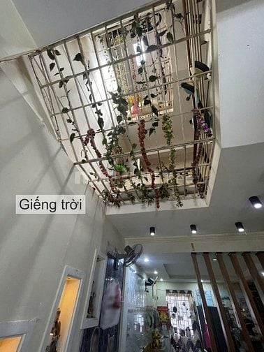 Nhà 2 kiệt, Phạm Nhữ Tăng 2,5m.(5 tầng)75m2,dtsd:200m2,giá:4.5 tỷ