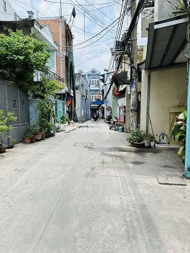  TÂN BÌNH - HẺM XE HƠI - 5 x 22 - 4 TẦNG - CHỈ 8.5 TỶ CÒN TL