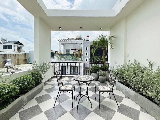 Cần bán gấp nhà Hoàng Hoa Thám P6 Bình Thạnh, DT 49,7m2 giá 2,65tỷ.