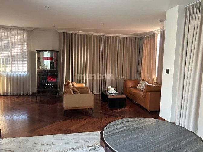 Villa 204 Nguyễn Văn Hưởng, Thảo Điền, Q2 CN 305m2, Hầm 3 lầu, 98 tỷ