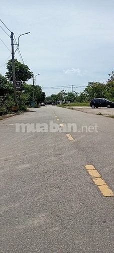 Bán nhà 2 mặt tiền dt; 225m2,ngang 7,5, đường 10,5m. Hương Thuỷ. Huế.