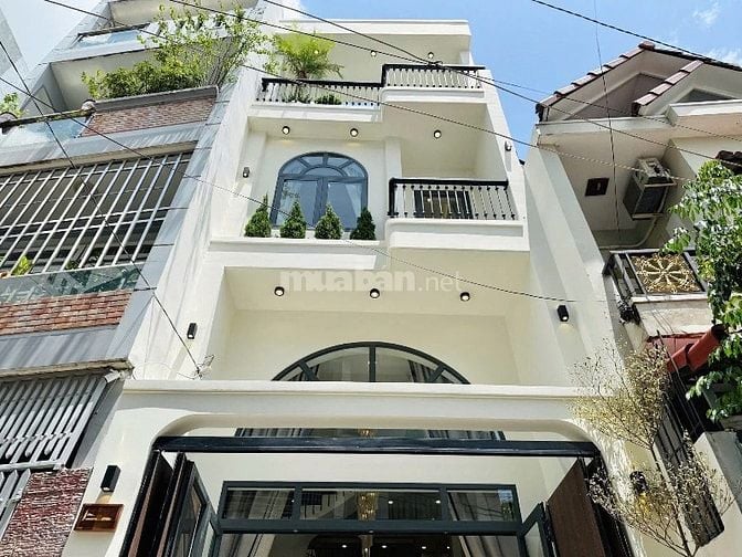 Cần bán gấp nhà Hoàng Hoa Thám P6 Bình Thạnh, DT 49,7m2 giá 2,65tỷ.