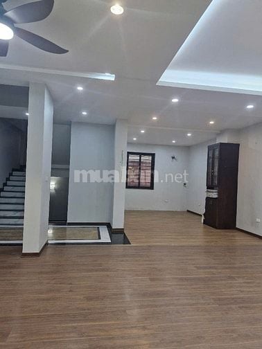 Chính chủ cho thuê nhà làm văn phòng 