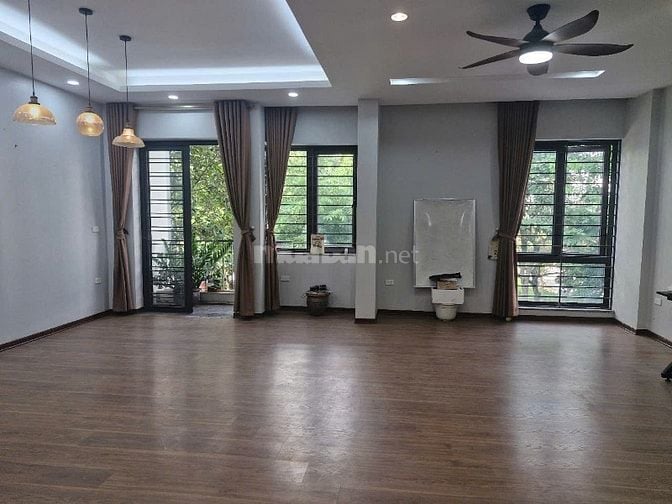 Chính chủ cho thuê nhà làm văn phòng 