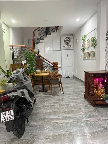 Bán Nhà 2MT HXH đường Nguyễn Cửu Vân P17 BT. 4.1x17m 4 Tầng 15.6 Tỷ.