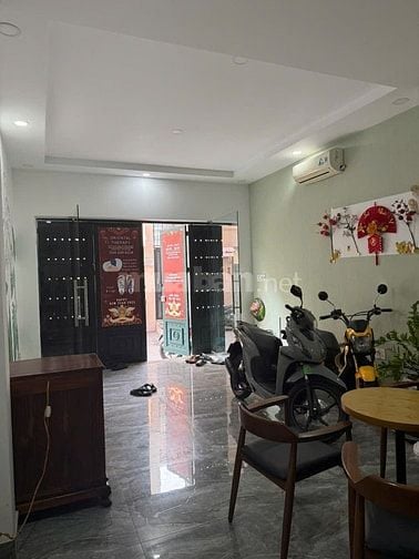 Bán Nhà 2MT HXH đường Nguyễn Cửu Vân P17 BT. 4.1x17m 4 Tầng 15.6 Tỷ.