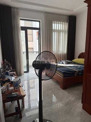 Bán Nhà 2MT HXH đường Nguyễn Cửu Vân P17 BT. 4.1x17m 4 Tầng 15.6 Tỷ.