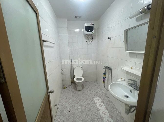 Nhà riêng ngõ phố yên lạc kim ngưu dt60m2x4t giá 18tr 
