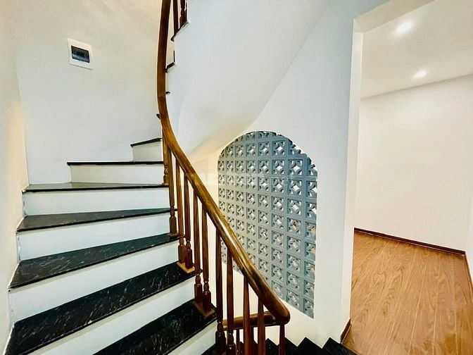 Bán nhà mặt phố Lạc Long Quân - Trích Sài - hồ Tây, Hà Nội 