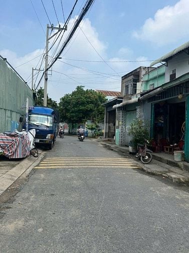 HH 2% nhà 2,79 tỷ MT Đông Thạnh 1-4, DT, HM đường 12m có lề đường