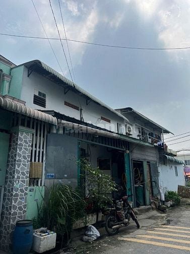 HH 2% nhà 2,79 tỷ MT Đông Thạnh 1-4, DT, HM đường 12m có lề đường