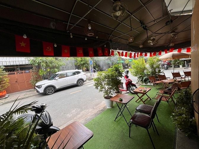  Sang quán cafe góc 2 MT , thuê 12tr vị trí đẹp 67A Ỷ Lan, Tân Phú