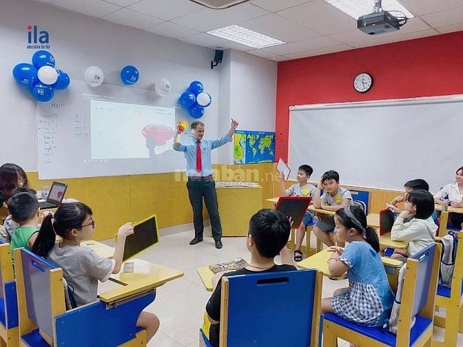 Bán Nhà Mặt Tiền Ngang 9m Đường Lạc Long Quân, P.3, Quận 11.