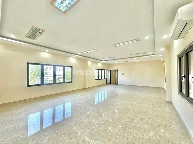 Cho thuê kho xưởng KCN Bến Lức, Long An, KV : 3.000m2, xưởng : 1.600m2
