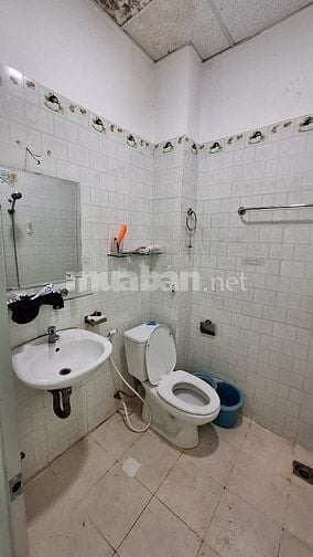 Nhà đẹp, 3,3m x 16m, Trệt, 1lầu, sát MT Bùi M Trực P6, Q8.