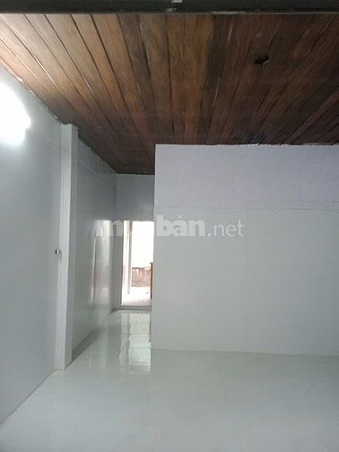 Cho thuê nguyên căn giá 2tr trung tâm phố Phan Thanh
