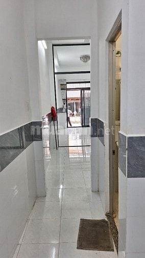 Nhà đẹp, 3,3m x 16m, Trệt, 1lầu, sát MT Bùi M Trực P6, Q8.