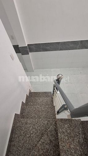 Nhà đẹp, 3,3m x 16m, Trệt, 1lầu, sát MT Bùi M Trực P6, Q8.