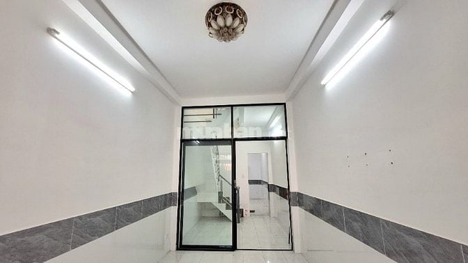 Nhà đẹp, 3,3m x 16m, Trệt, 1lầu, sát MT Bùi M Trực P6, Q8.