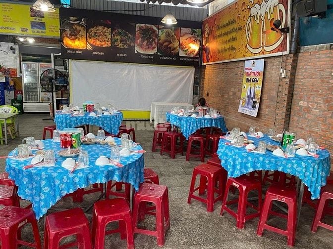 Sang gấp quán ăn Mt 743 giá 300 triệu, dĩ an, bình dương