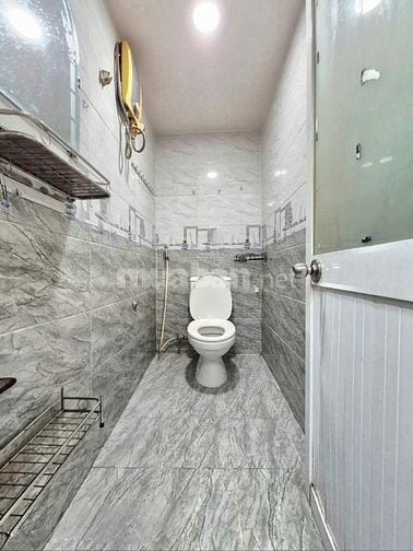 Nhà bán một lầu mặt tiền đường vị trí mua bán kinh doanh đa ngành nghề