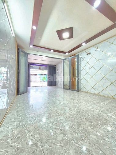Nhà bán một lầu mặt tiền đường vị trí mua bán kinh doanh đa ngành nghề