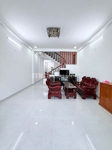 Nợ Quá Bán Nhà Mặt Tiền Đẹp 3 Tầng Full Nội Thất, Ngay Biển Hòa Minh 