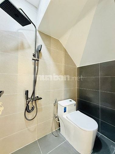 CHÍNH CHỦ BÁN NHÀ MỚI XÂY DIỆN TÍCH RỘNG NGAY LOTTE ĐÚC 1L ẦU 3PN