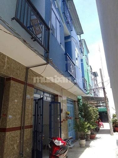 Bán nhà gấp Thị trấn Cần Giuộc ,shr 1tret 2 lầu . giá 1.7 tỷ 