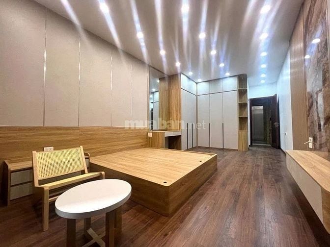 Siêu phẩm Cầu Giấy, Oto ngủ trong nhà, Thang máy, 44m, 6 tầng, Gía 16,