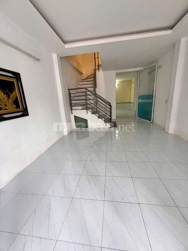 Nhà 2 lầu hẻm xe tải cần cho thuê trong khu dân cư 