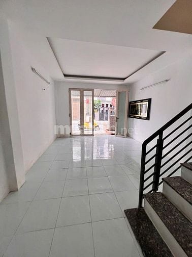 Nhà 2 lầu hẻm xe tải cần cho thuê trong khu dân cư 