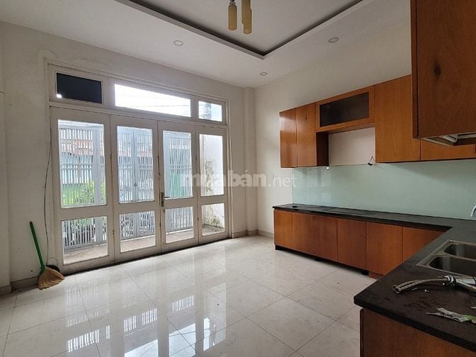 Chuyển nhượng nhà mặt phố Kênh 59 Tân Hóa, Phường Phú Thạnh, Tp.HCM