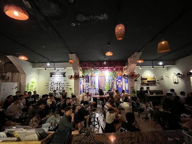 Sang nhượng quán Cafe 400m2 mặt tiền Âu Cơ, đã mở 4 năm