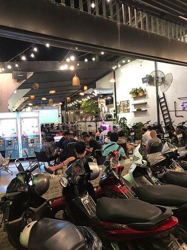Sang nhượng quán Cafe 400m2 mặt tiền Âu Cơ, đã mở 4 năm