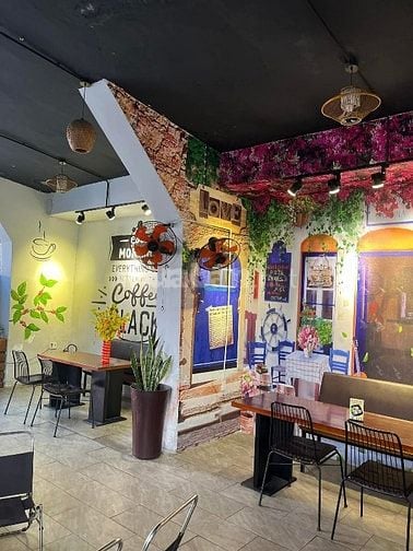 Sang nhượng quán Cafe 400m2 mặt tiền Âu Cơ, đã mở 4 năm