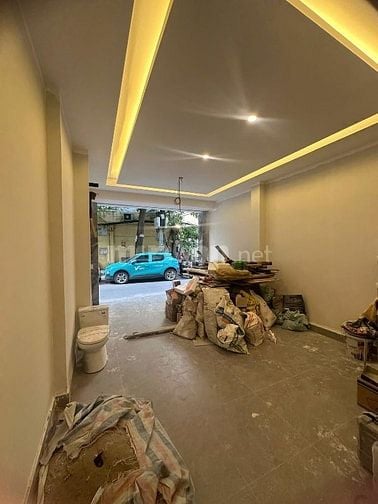 Hoàng Cầu, 62m2 sổ hoa khôi, Gara, trước nhà 5m ô tô tránh dừng đỗ