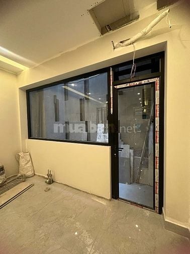Hoàng Cầu, 62m2 sổ hoa khôi, Gara, trước nhà 5m ô tô tránh dừng đỗ