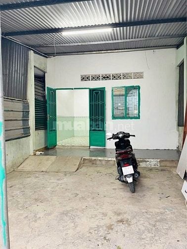 NGỘP NGÂN HÀNG CẦN BÁN GẤP CĂN NHÀ Ở HÓC MÔN, GiÁ 670 TRIỆU,102m2, SHR