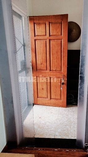 Chính chủ Cho thuê căn hộ tập thể Trung tự 60m2, 3 phòng + Bếp +WC, gầ