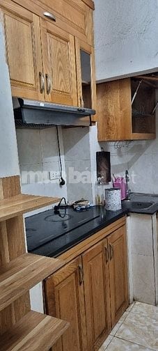 Chính chủ Cho thuê căn hộ tập thể Trung tự 60m2, 3 phòng + Bếp +WC, gầ