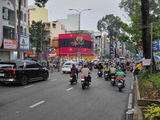 Cho thuê 215 Đường 3/2, Phường 9, Quận 10, đối diện Việt Nam Quốc Tự