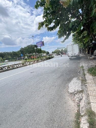 Nhà đúc 1 lầu,mặt tiền Tô Ký,Q12 .Giá 3,75 tỷ