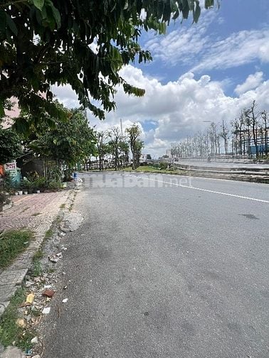 Nhà đúc 1 lầu,mặt tiền Tô Ký,Q12 .Giá 3,75 tỷ