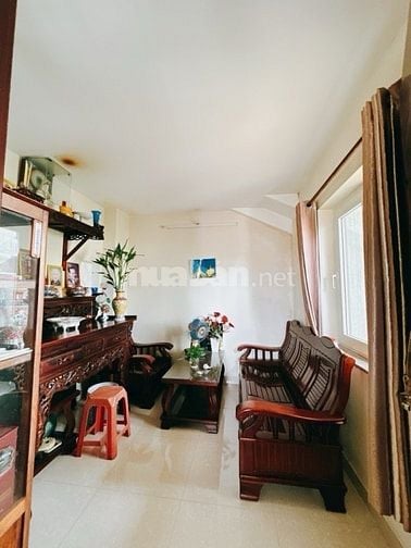 Cho thuê nguyên căn biệt thư sân vườn