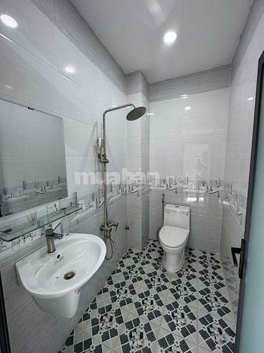 BÁN NHÀ MẶT TIỀN HẺM 5 TẦNG HẺM XE HƠI CHIẾN LƯỢC, BTĐA, BÌNH TÂN