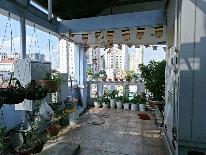 Nhà 4 tầng Q7, xe hơi vào nhà, 100m2, chỉ 12.5 tỷ