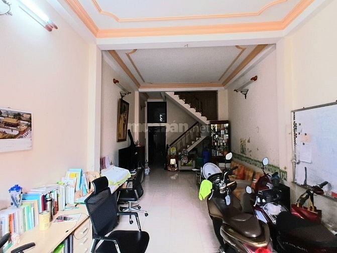 Nhà mặt tiền nhiều tiện ích Tăng Bạt Hổ 