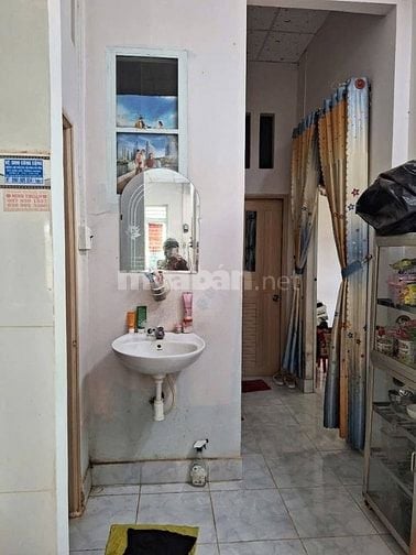  Chú tư cần bán gấp căn nhà ở Đ. BaSa , Phước Hiệp 140m2 SHR giá 799tr