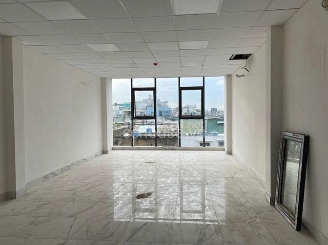 Tòa nhà 7 tầng ID201 Nguyễn Thiện Thuật. DT 5x19m, thang máy